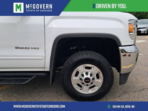 Used 2018 GMC Sierra 2500 SLE w/ HD SLE Preferred Plus Package AWD/4WD image 9