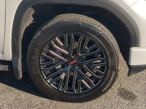 Used 2024 GMC Sierra 1500 Denali w/ Denali Reserve Package image 11