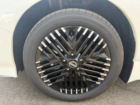 Used 2024 Nissan Leaf SV Plus FWD image 34