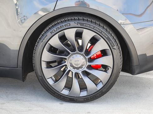 Used 2025 Tesla Model Y Performance AWD/4WD image 11