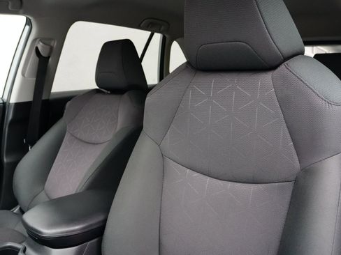 Used 2024 Toyota RAV4 XLE image 10