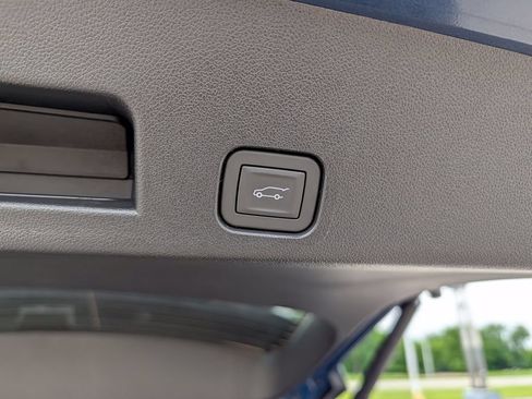 New 2026 GMC Acadia Denali Ultimate w/ LPO, Floor Liner Package AWD/4WD image 30