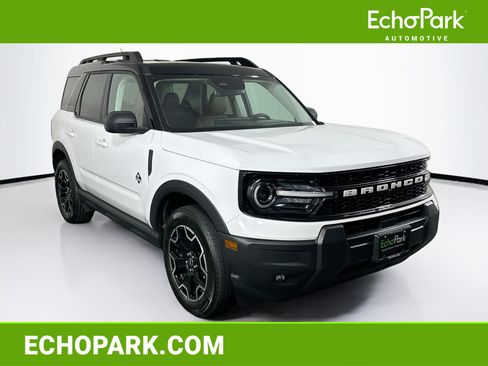 Used 2025 Ford Bronco Sport Outer Banks AWD/4WD image 1