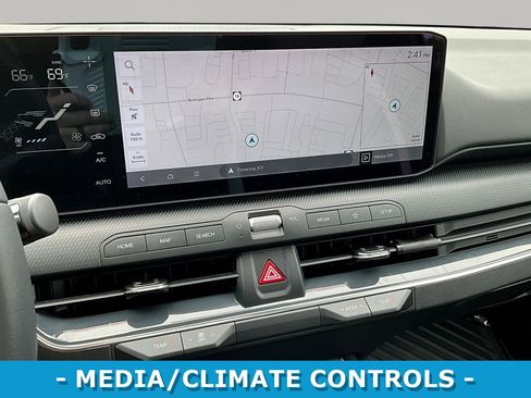 Used 2025 Kia K4 GT-Line w/ GT-Line Premium Package FWD image 9