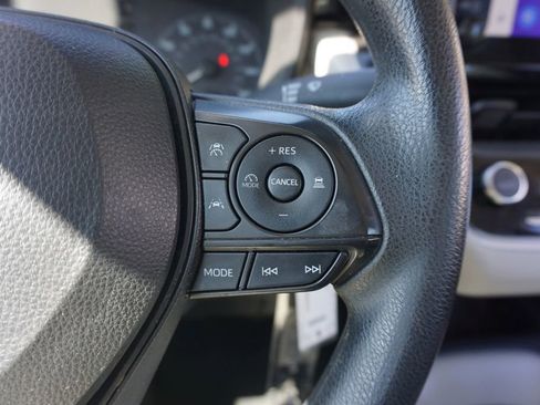 Used 2023 Toyota Corolla LE image 9