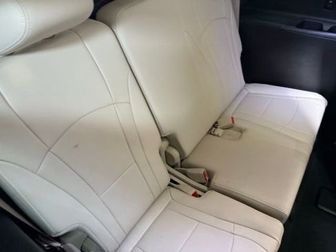 Certified 2022 Buick Enclave Premium w/ Experience Buick Package image 42