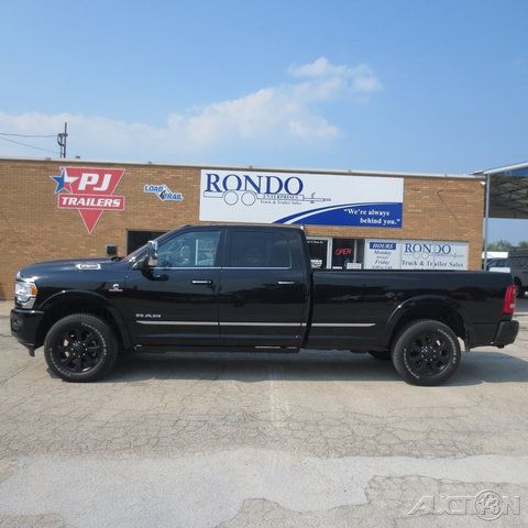 Used 2022 RAM 2500 Limited AWD/4WD image 1