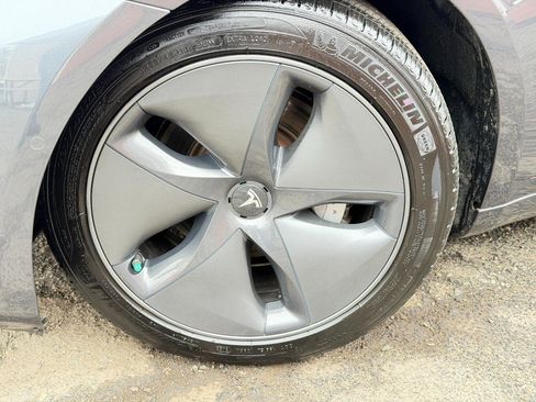 Used 2018 Tesla Model 3 Long Range image 77