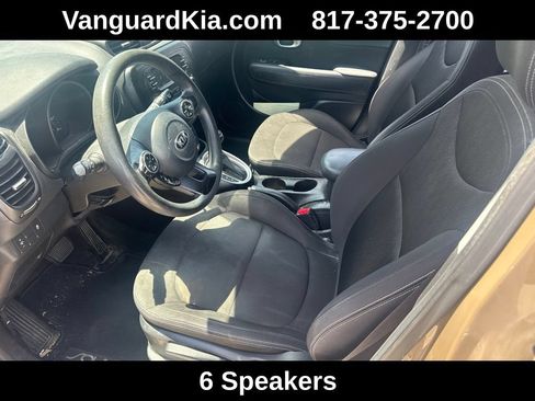 Used 2016 Kia Soul w/ Option Group 020 FWD image 5
