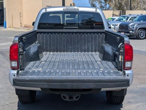 Used 2019 Toyota Tacoma TRD Sport w/ Technology Package RWD image 9