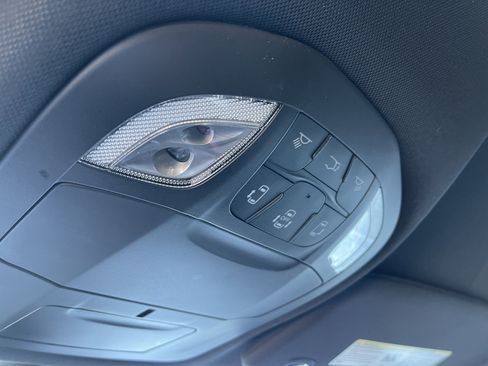 New 2026 Chrysler Pacifica Select image 40