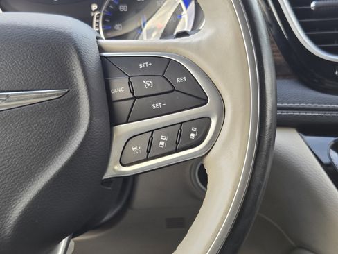 Used 2021 Chrysler Pacifica Limited w/ Premium & Safety Sphere Group AWD/4WD image 25