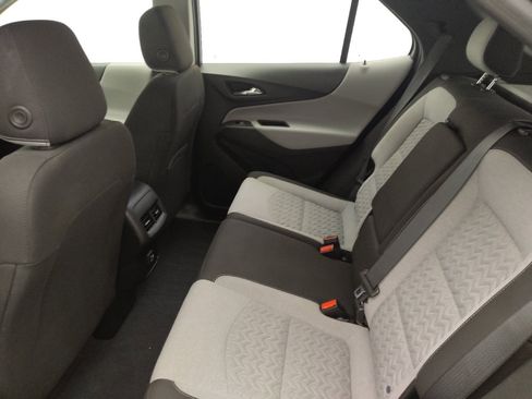 Used 2022 Chevrolet Equinox LS AWD/4WD image 18