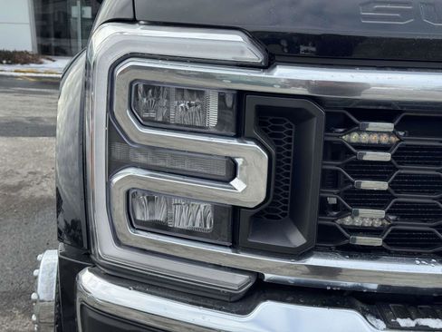 Used 2023 Ford F450 King Ranch w/ Chrome Package image 7