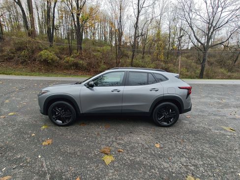 New 2026 Chevrolet Trax ACTIV image 2