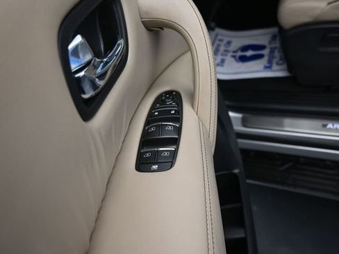 Used 2022 Nissan Armada Platinum image 16