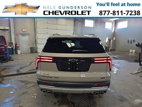 New 2026 Chevrolet Traverse Z71 w/ Enhanced Driving Package AWD/4WD image 6