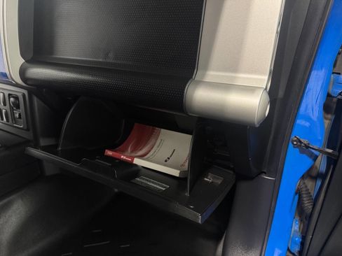 Used 2008 Toyota FJ Cruiser 4WD image 16