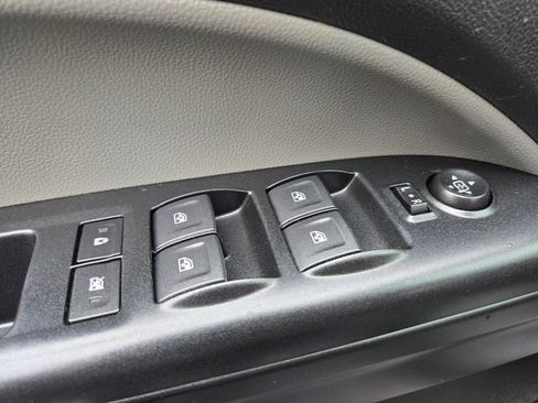 Used 2021 Chevrolet Colorado W/T w/ Custom Special Edition image 32