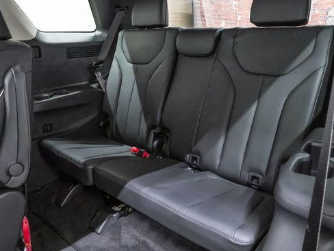 Certified 2025 Hyundai Palisade SEL FWD image 11