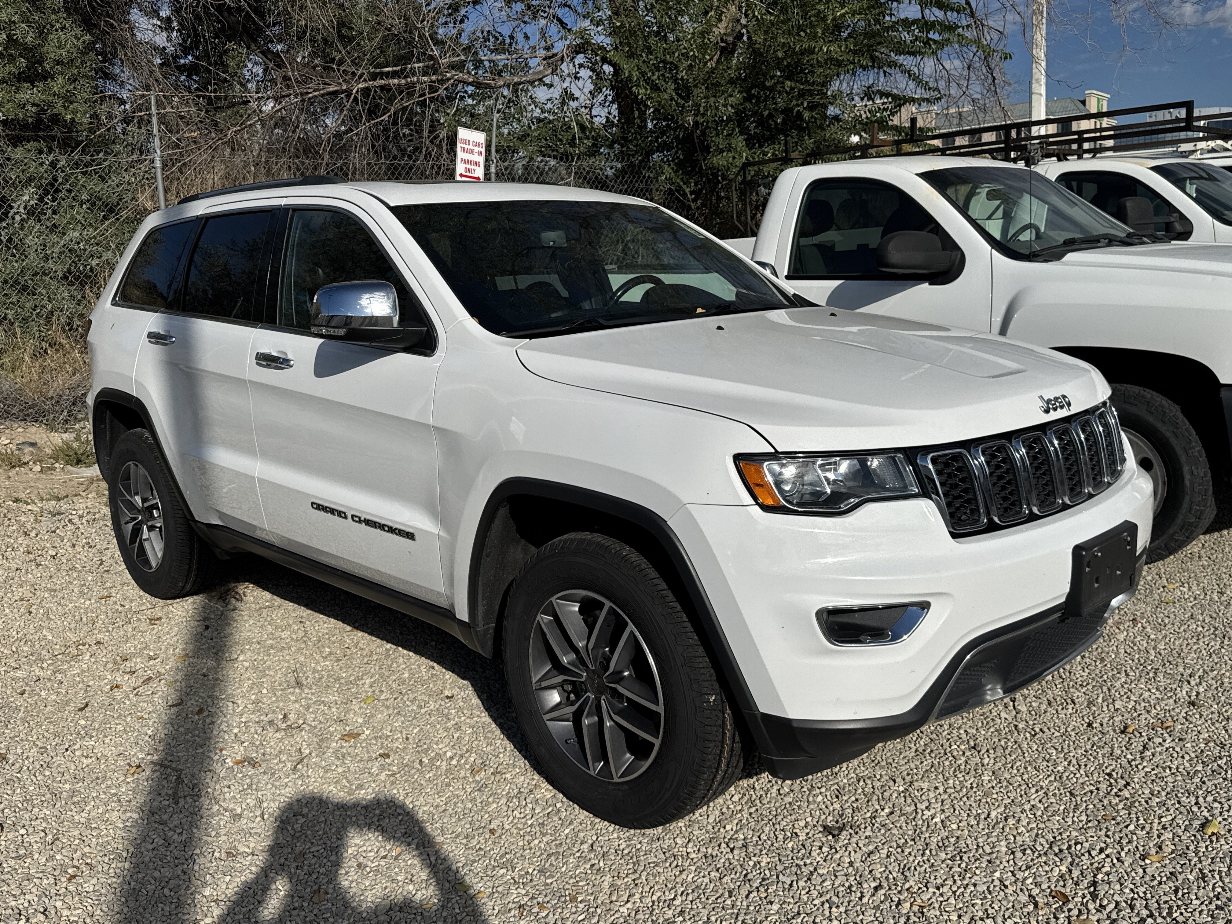 Used 2021 Jeep Grand Cherokee Limited w/ Luxury Group II AWD/4WD image 2