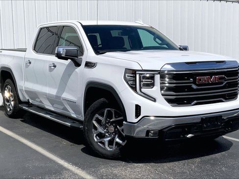 Used 2023 GMC Sierra 1500 SLT w/ SLT Premium Package image 2