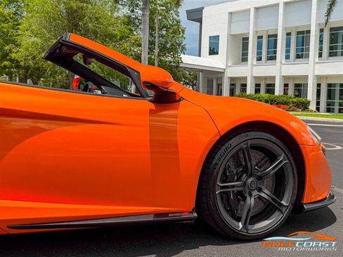 Used 2015 McLaren 650S Spider RWD image 58