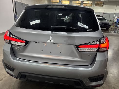 Used 2020 Mitsubishi Outlander Sport SE AWD/4WD image 4