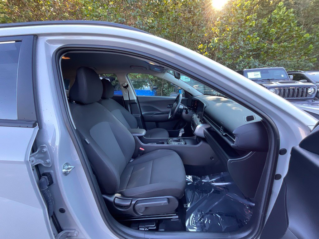 Used 2025 Hyundai Kona SEL AWD/4WD image 22