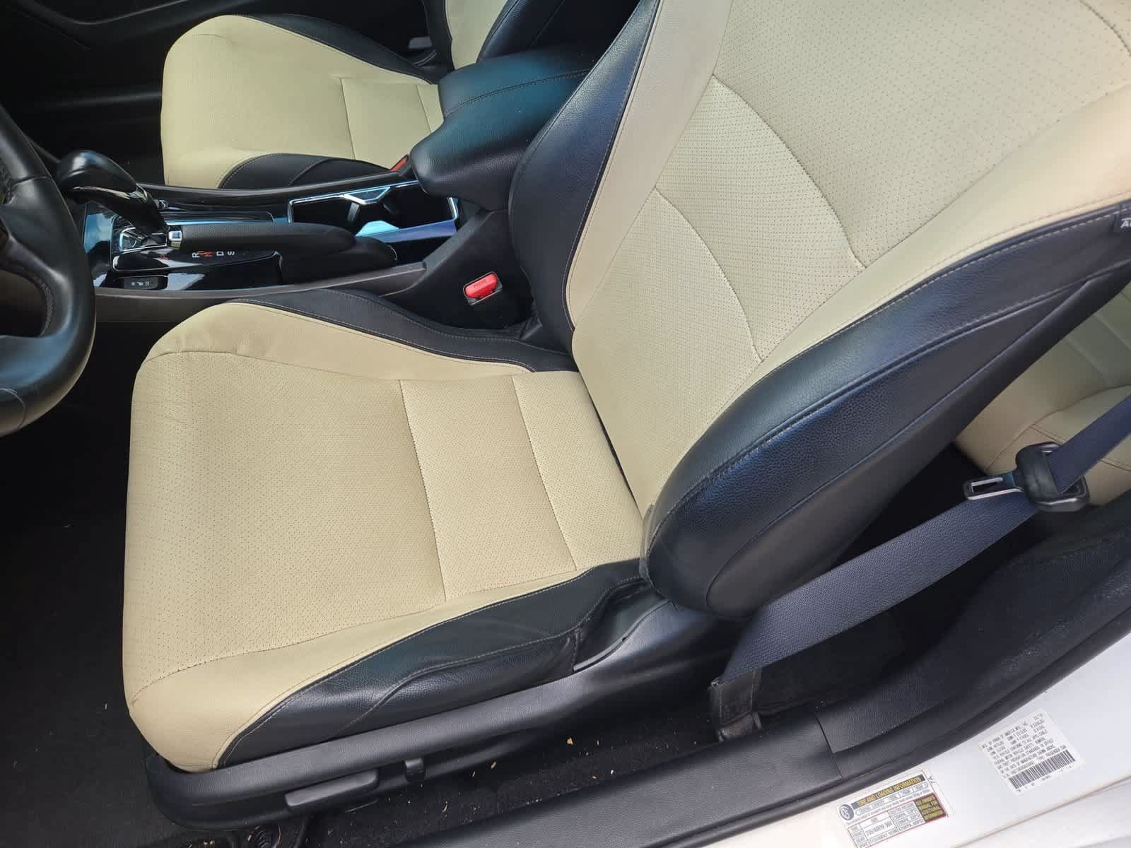 Used 2016 Honda Accord Touring image 10