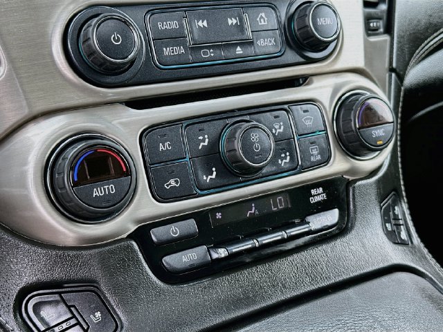 Used 2019 GMC Yukon XL Denali w/ Denali Ultimate Package AWD/4WD image 16