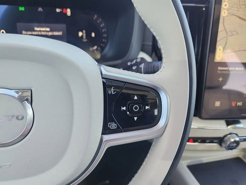 New 2026 Volvo XC60 B5 Ultra w/ Climate Package PRO image 18