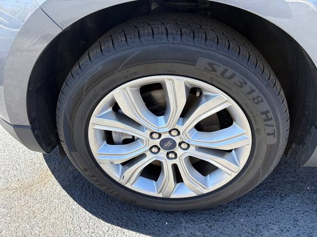 Used 2022 Ford Edge Titanium AWD/4WD image 3