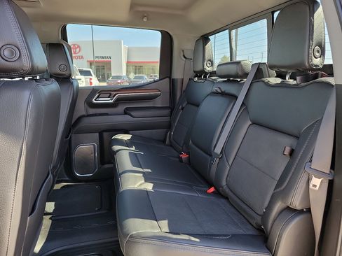 Used 2024 GMC Sierra 1500 Denali w/ Denali Reserve Package image 8