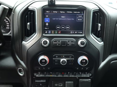Used 2022 GMC Sierra 3500 Denali w/ Denali Black Diamond Edition AWD/4WD image 29