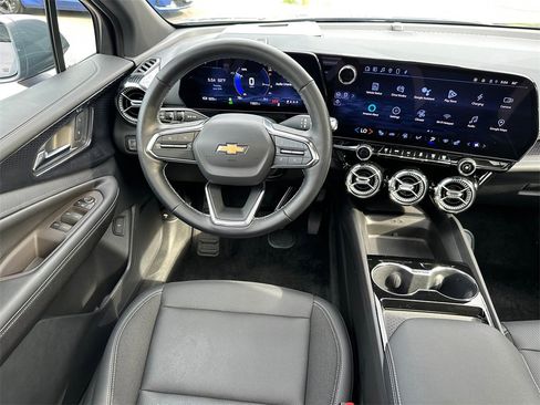 Used 2024 Chevrolet Blazer EV LT image 18