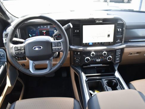 Used 2025 Ford F450 Lariat w/ FX4 Off-Road Package image 20