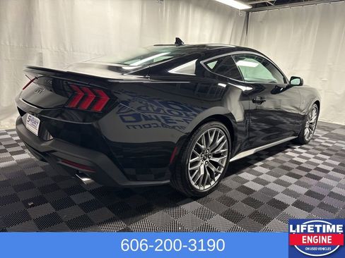 Used 2024 Ford Mustang GT Premium image 7
