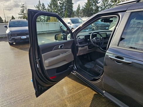 New 2026 Kia Carnival EX image 20