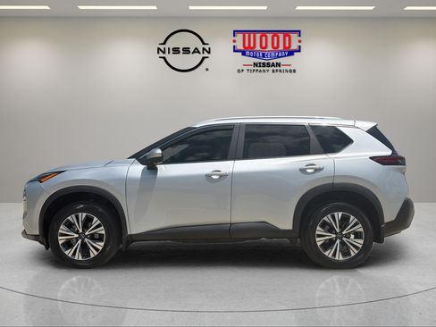 Certified 2023 Nissan Rogue SV w/ SV Premium B Package AWD/4WD image 5