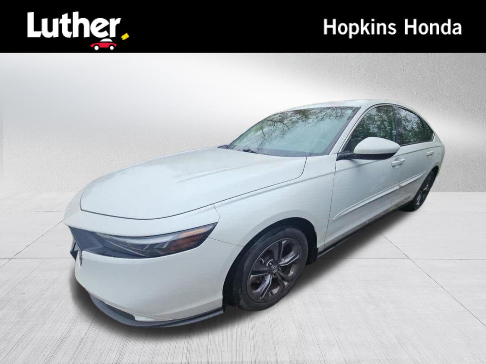 Used 2023 Honda Accord EX image 1
