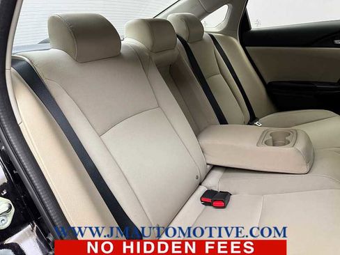 Used 2016 Honda Civic EX-T image 19