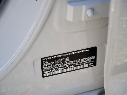 Used 2022 BMW 530i xDrive w/ M Sport Package image 32