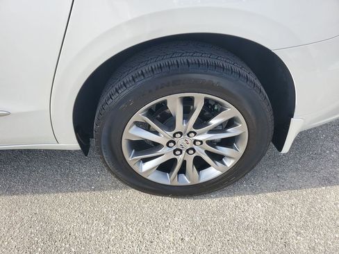 Used 2023 Buick Enclave Avenir w/ Avenir Technology Package image 20