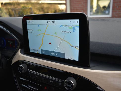 Used 2022 Ford Escape Titanium w/ Titanium Premium Package image 23