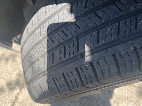 Used 2022 Toyota Sienna XLE image 6