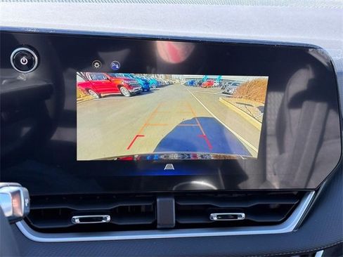 Used 2025 Chevrolet Equinox LT image 21