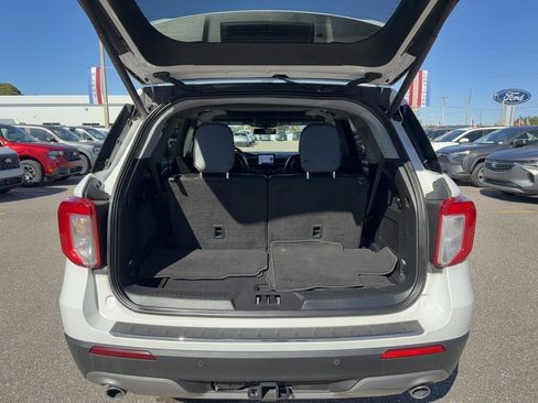 Certified 2023 Ford Explorer Limited w/ Equipment Group 301A image 7