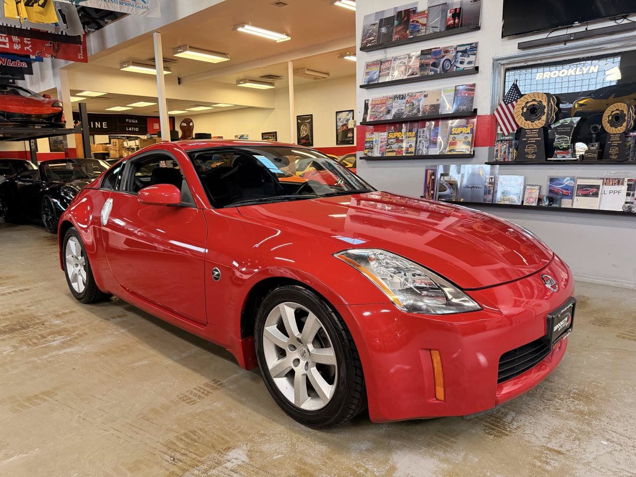 Used 2004 Nissan 350Z Enthusiast w/ Aerodynamics Pkg RWD image 3