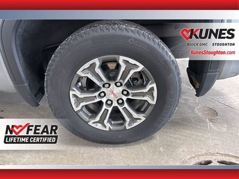 Used 2023 GMC Sierra 1500 SLT w/ SLT Convenience Package image 19